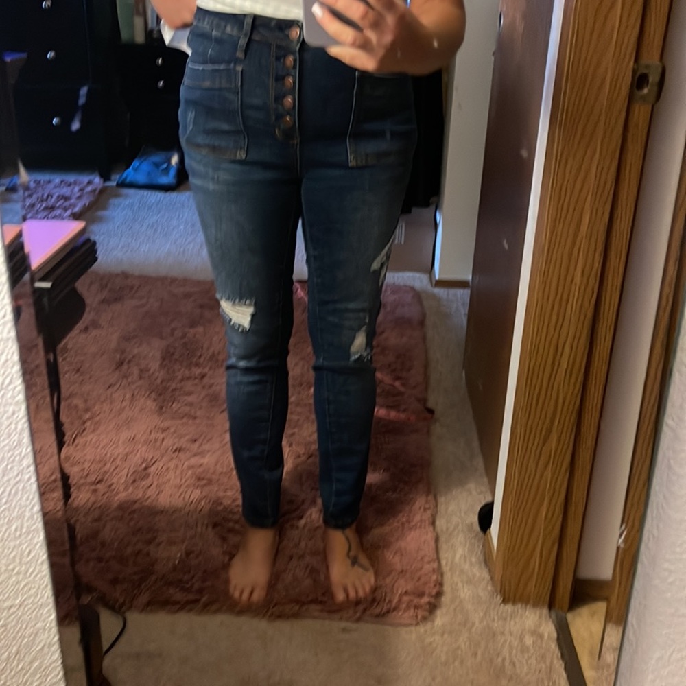 Distressed skinnies